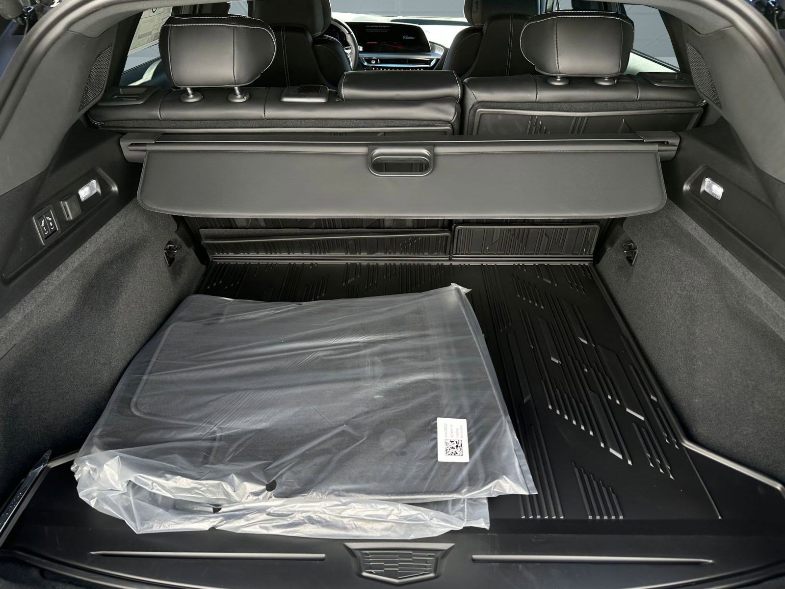 New 2026 Cadillac Lyriq V w/ Exterior Carbon Fiber Package image 23