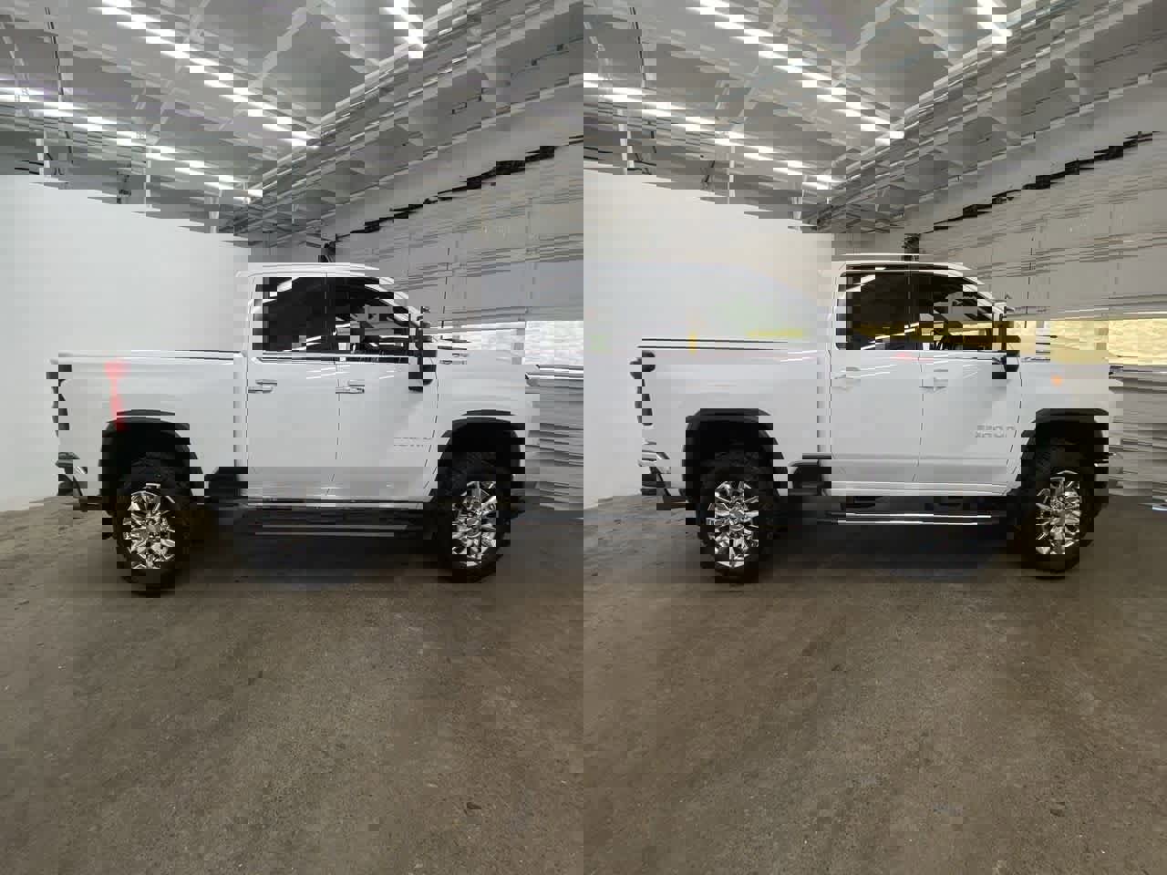 Used 2021 Chevrolet Silverado 2500 LTZ w/ LTZ Convenience Package image 7