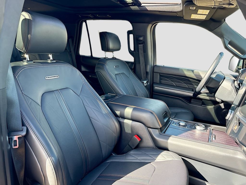 Used 2024 Ford Expedition Platinum AWD/4WD image 31