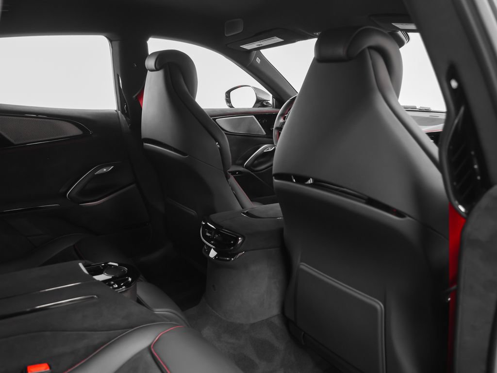 Certified 2025 Ferrari Purosangue AWD/4WD image 37