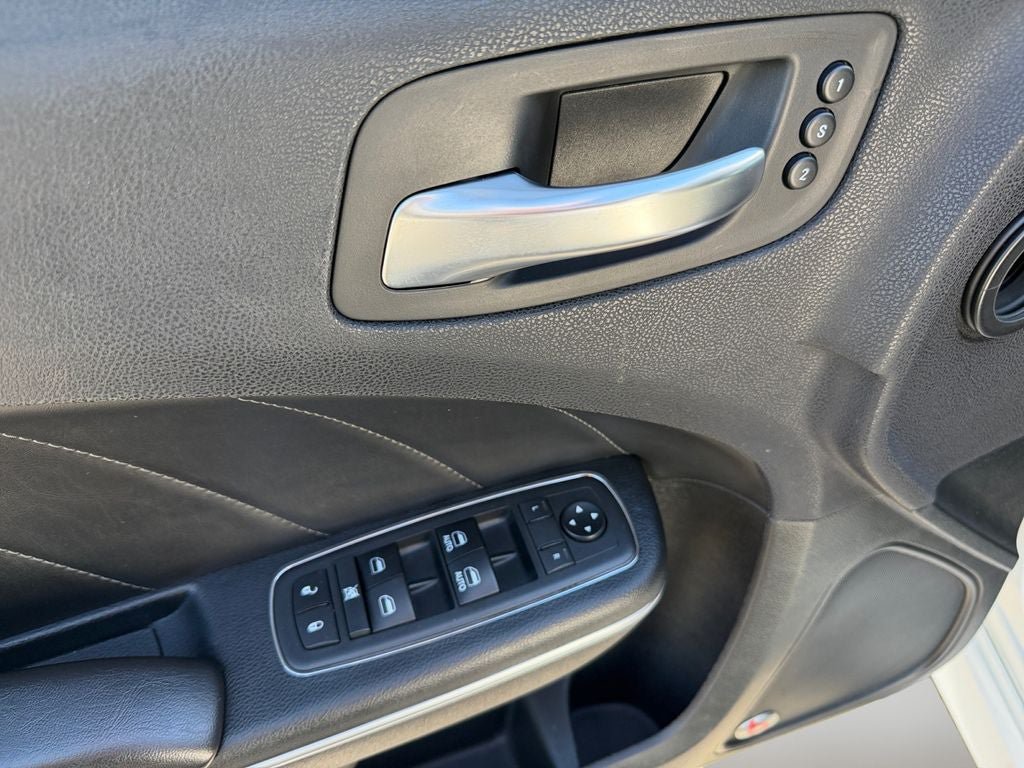 Used 2018 Dodge Charger R/T Scat Pack RWD image 21