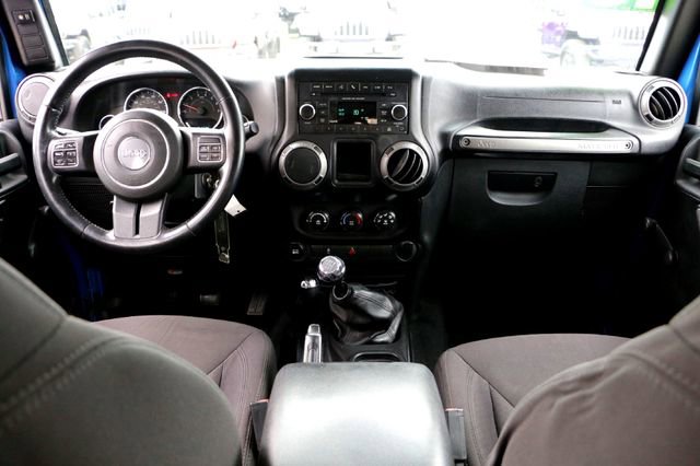 Used 2015 Jeep Wrangler Unlimited Willys image 24