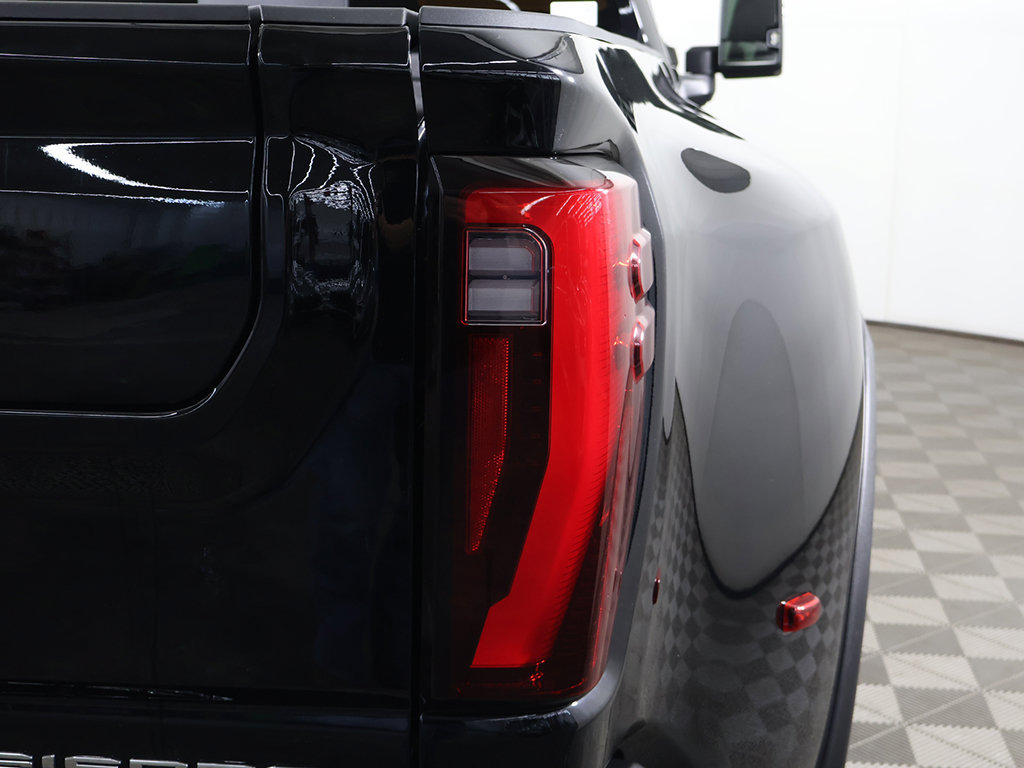 Used 2024 GMC Sierra 3500 Denali w/ Denali Reserve Package AWD/4WD image 22