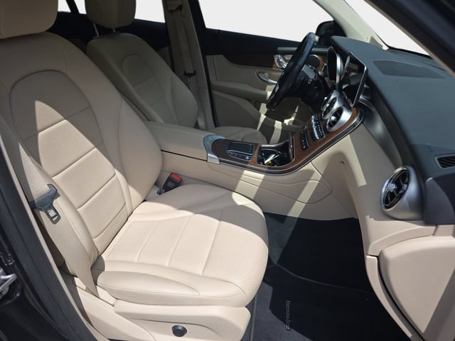Used 2022 Mercedes-Benz GLC 300 4MATIC image 12