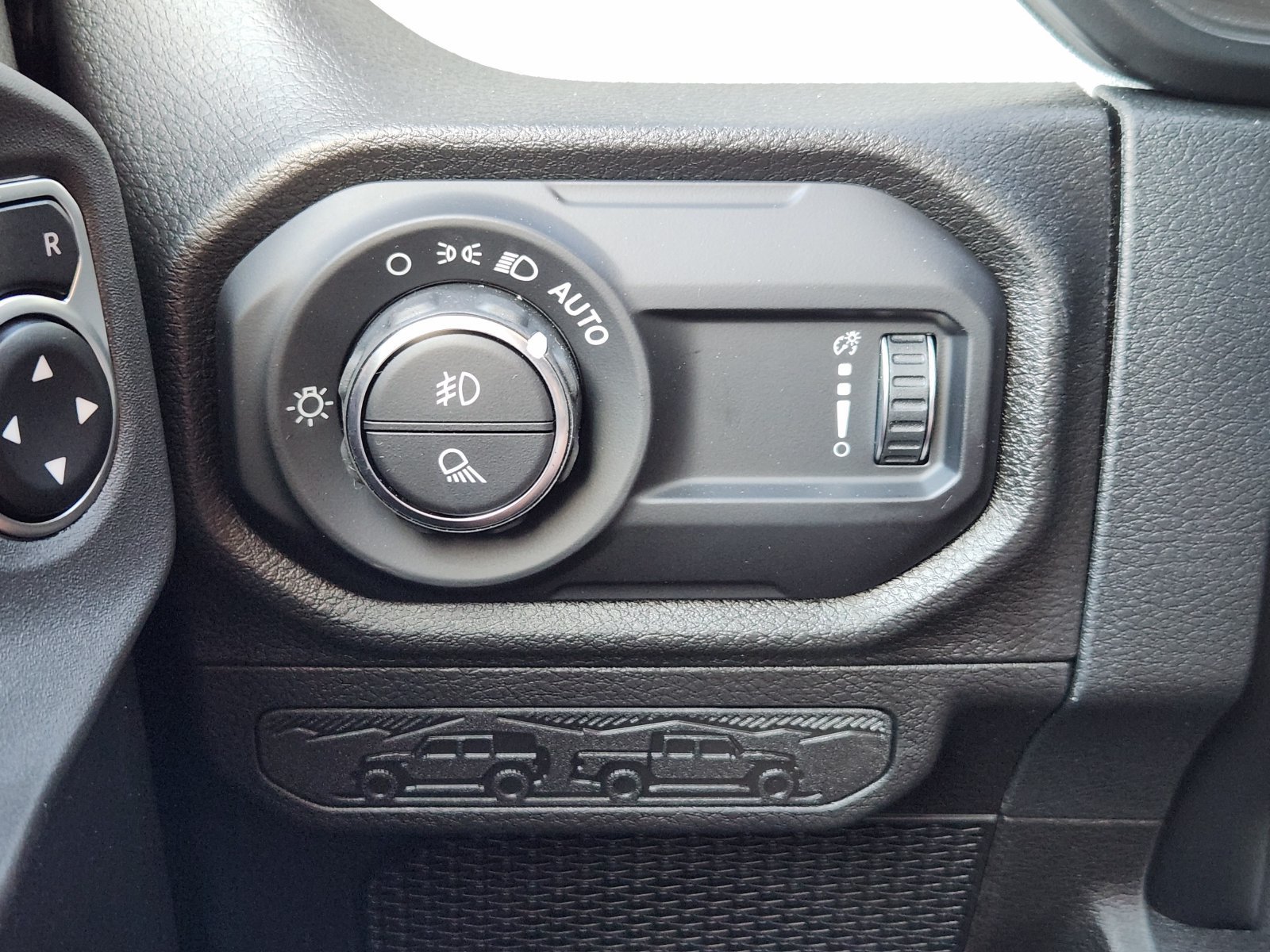 New 2026 Jeep Gladiator Sport AWD/4WD image 29