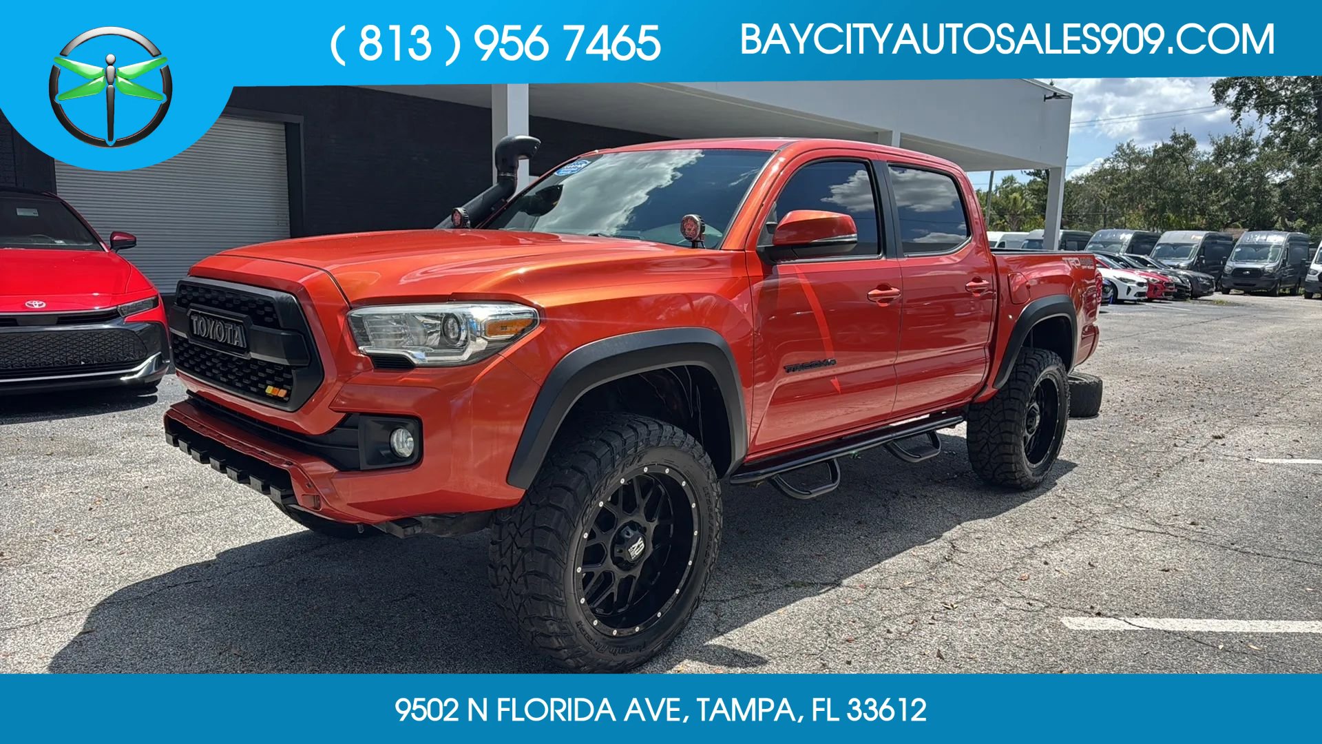 Used 2017 Toyota Tacoma TRD Off-Road w/ Premium & Technology Package AWD/4WD image 1