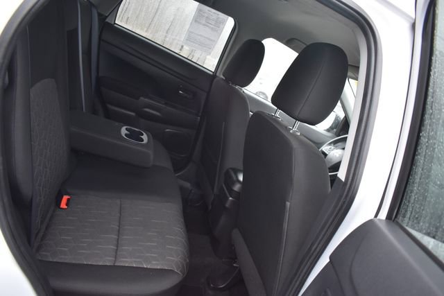 Used 2023 Mitsubishi Outlander Sport ES image 13