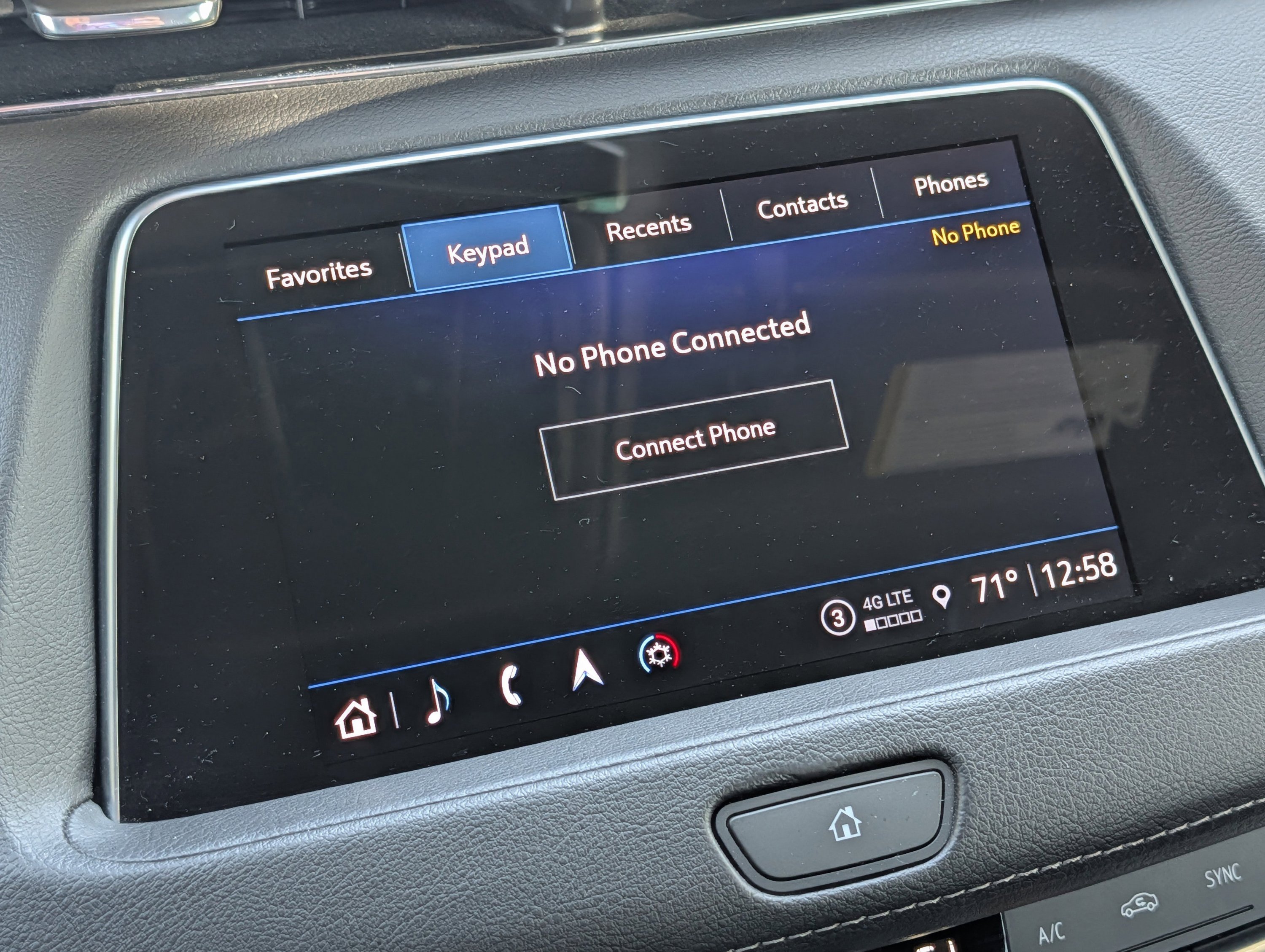 Used 2023 Cadillac XT4 Luxury w/ Cold Weather Package image 37