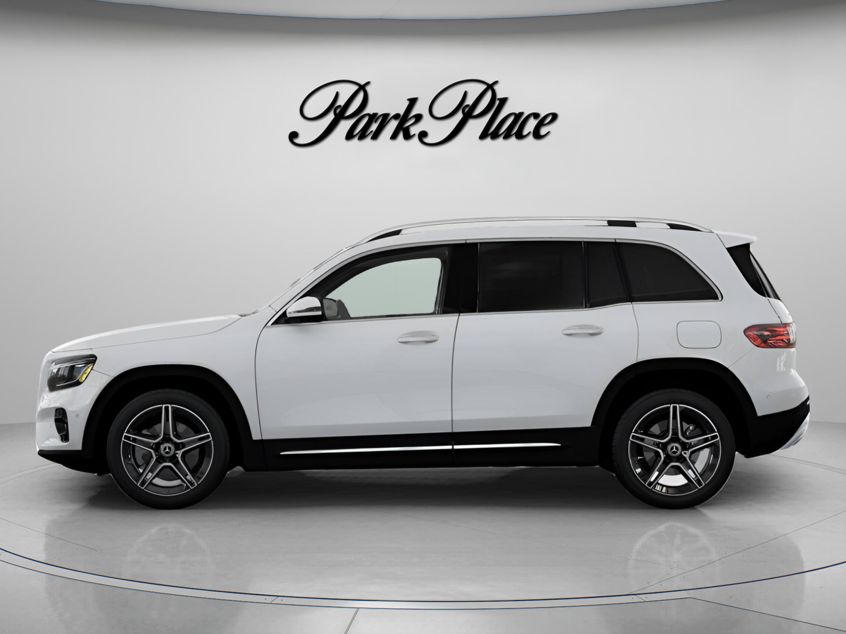 Used 2026 Mercedes-Benz GLB 250 image 7