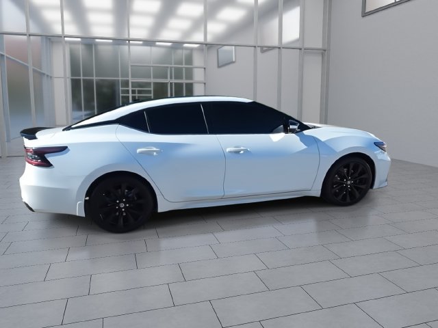 Used 2022 Nissan Maxima SR FWD image 9