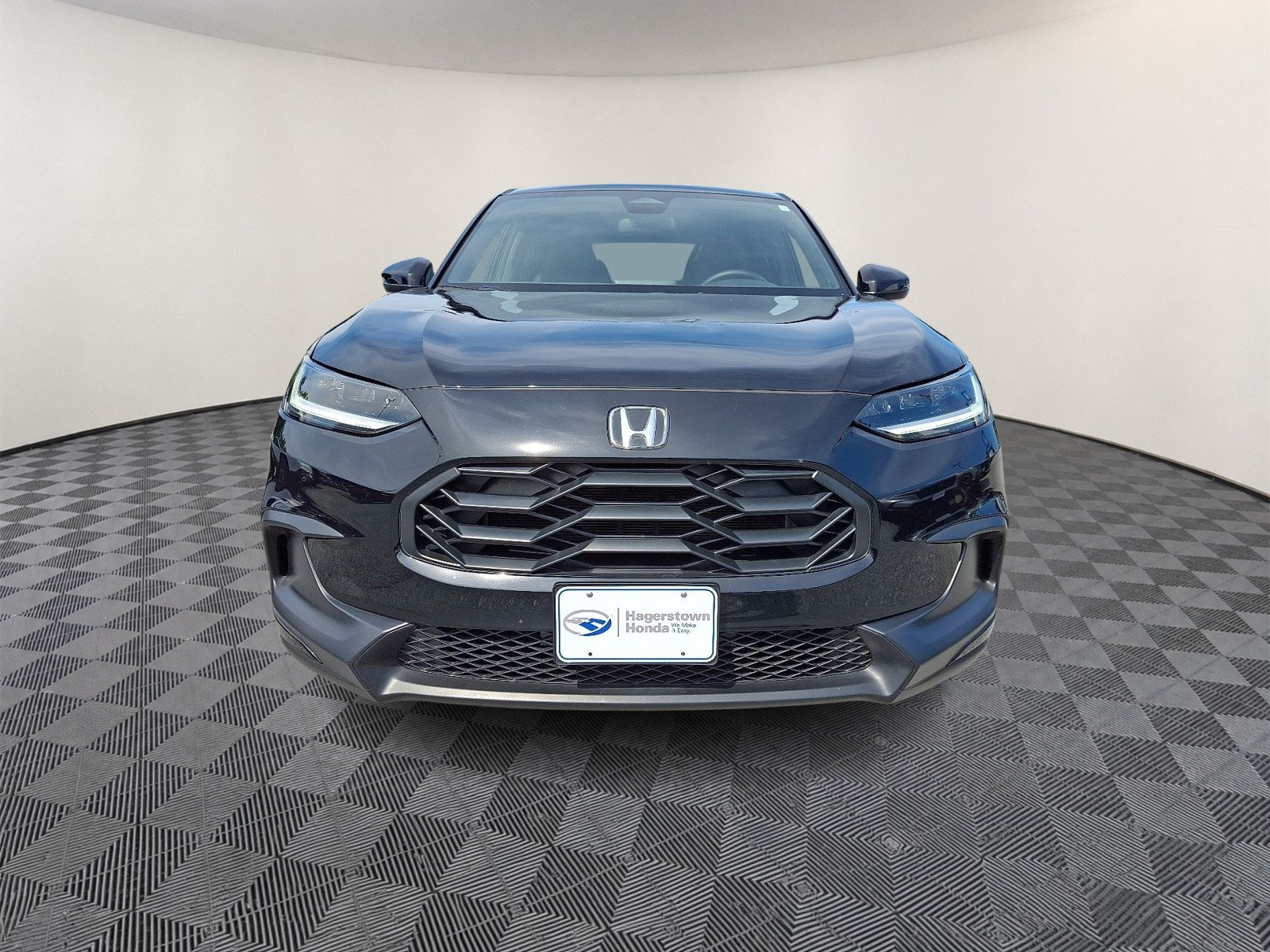 Used 2025 Honda HR-V Sport image 2