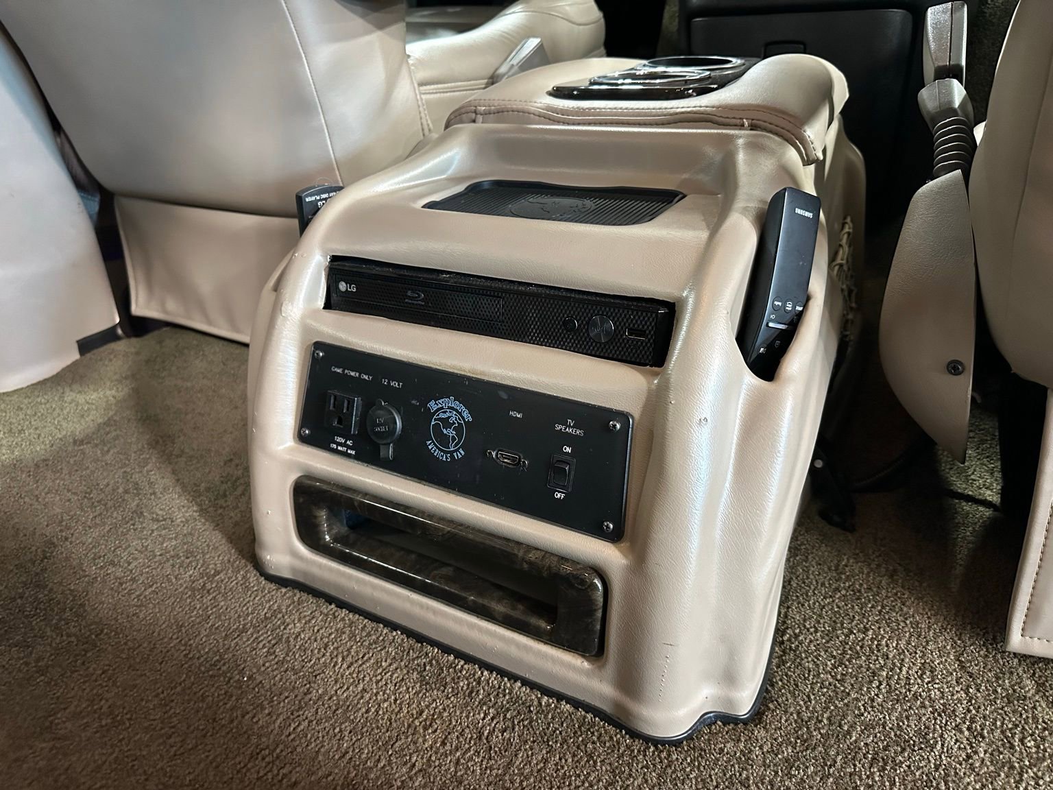 Used 2021 Chevrolet Express 2500 LS w/ Enhanced Convenience Package image 39