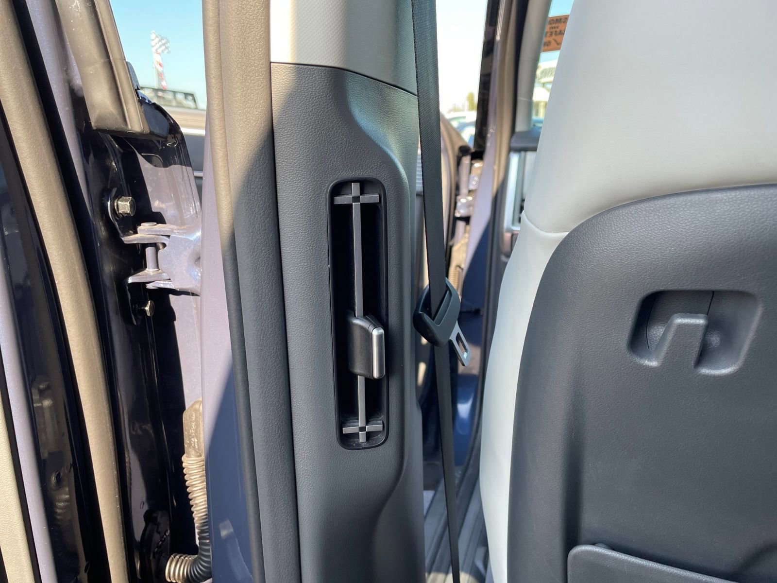 Used 2025 Hyundai Santa Fe SEL image 25