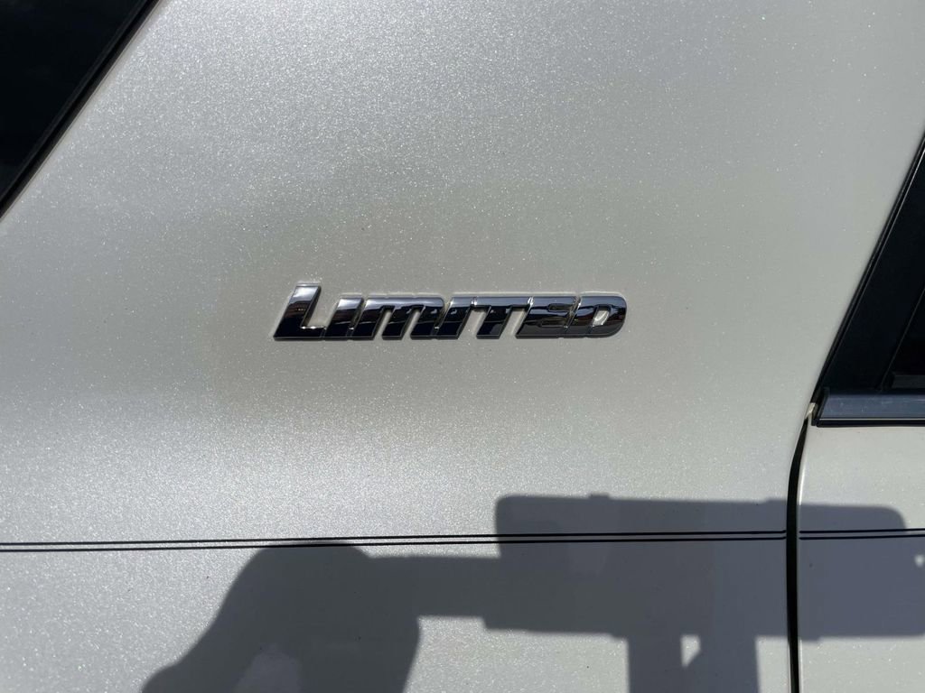 Used 2020 Toyota 4Runner Limited image 25