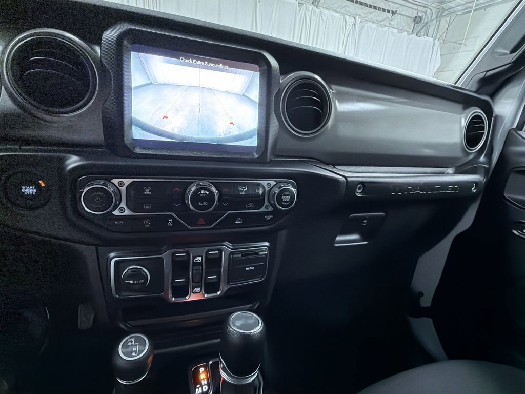 Used 2023 Jeep Wrangler Unlimited Sport w/ Sun And Sound Package AWD/4WD image 11