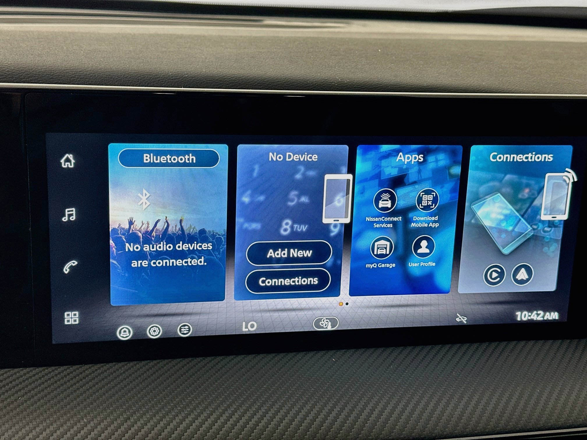 Used 2026 Nissan Kicks SR w/ Illumination Package FWD image 21