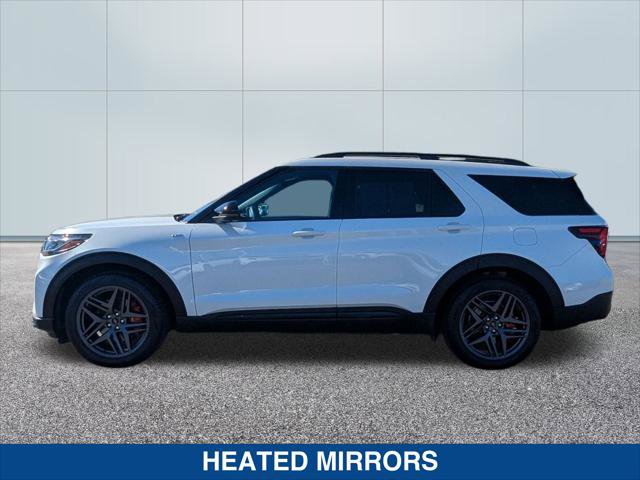 Used 2025 Ford Explorer ST-Line w/ Premium Package image 2