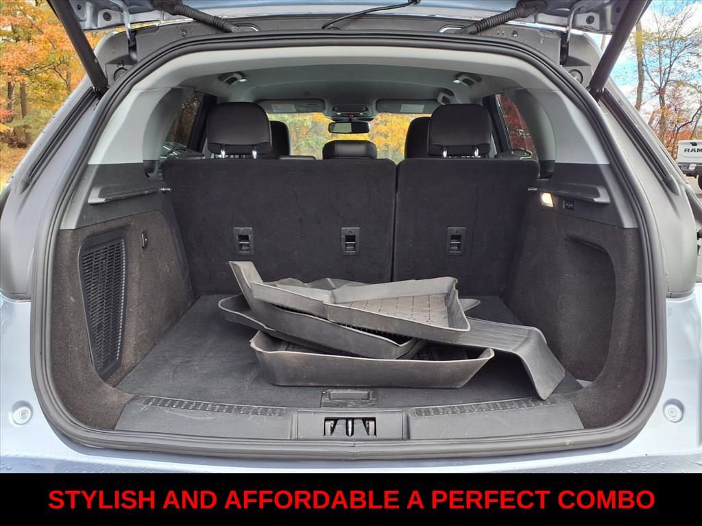 Used 2022 Lincoln Corsair AWD w/ Equipment Group 101A image 5