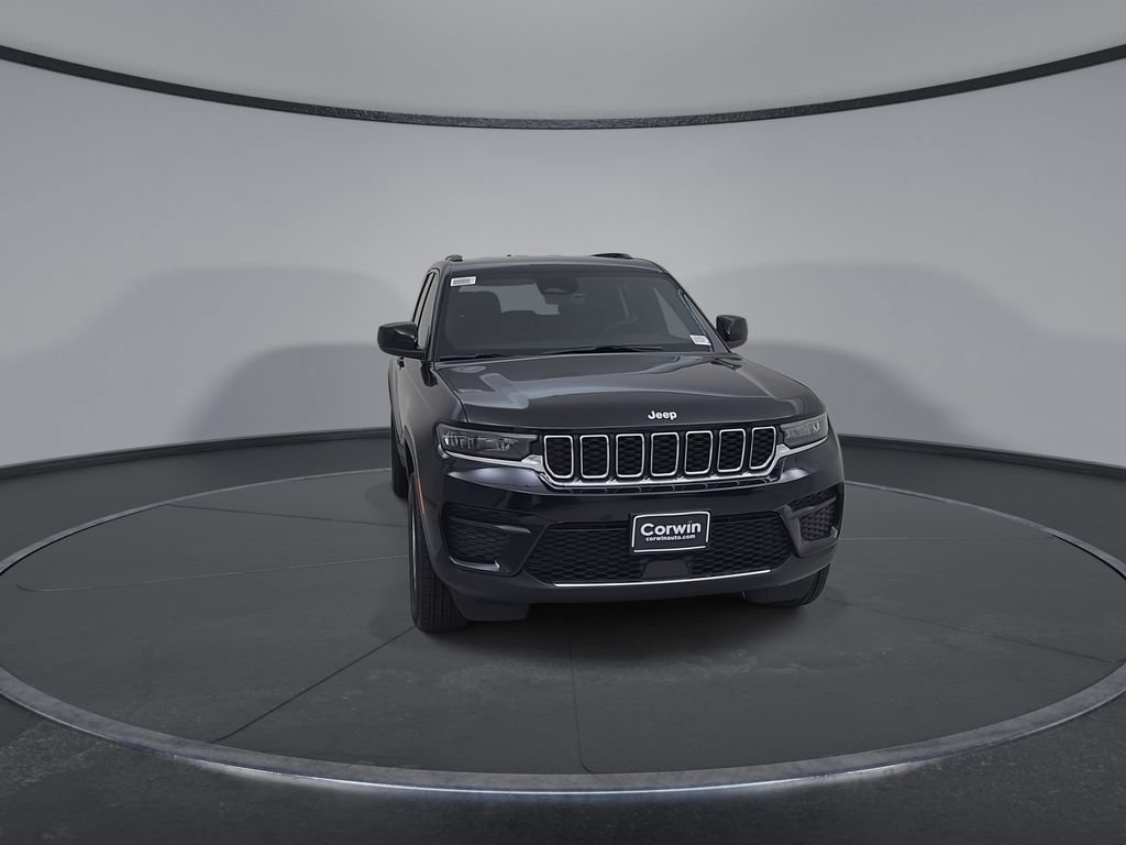 New 2026 Jeep Grand Cherokee Laredo AWD/4WD image 4