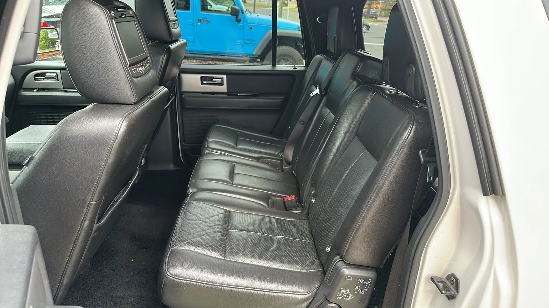 Used 2013 Ford Expedition EL Limited image 17