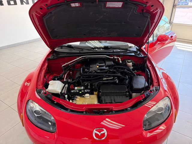 Used 2006 MAZDA MX-5 Miata Grand Touring RWD image 24