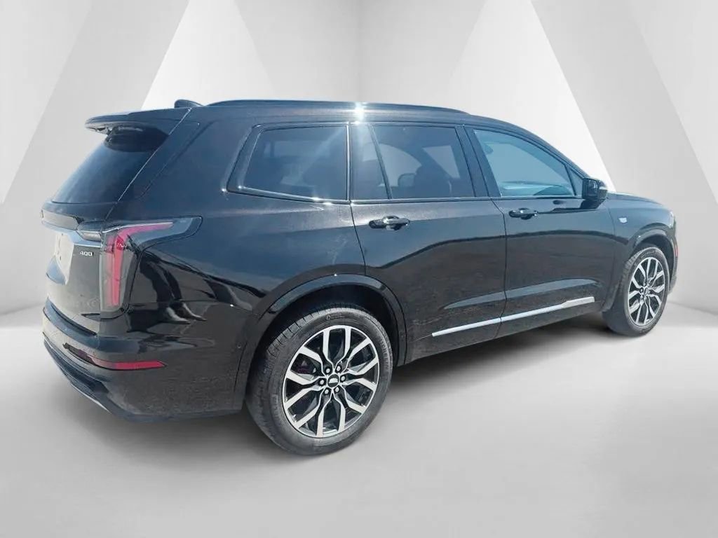 Used 2025 Cadillac XT6 Sport w/ Technology Package image 7