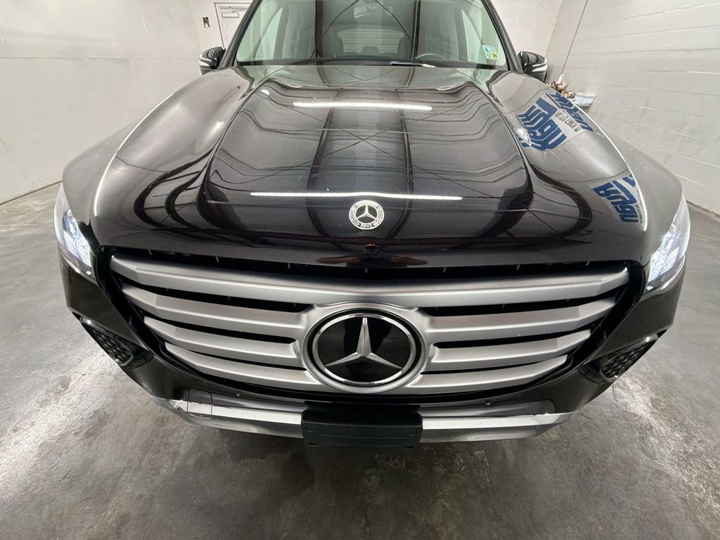 Used 2024 Mercedes-Benz GLS 450 4MATIC image 32