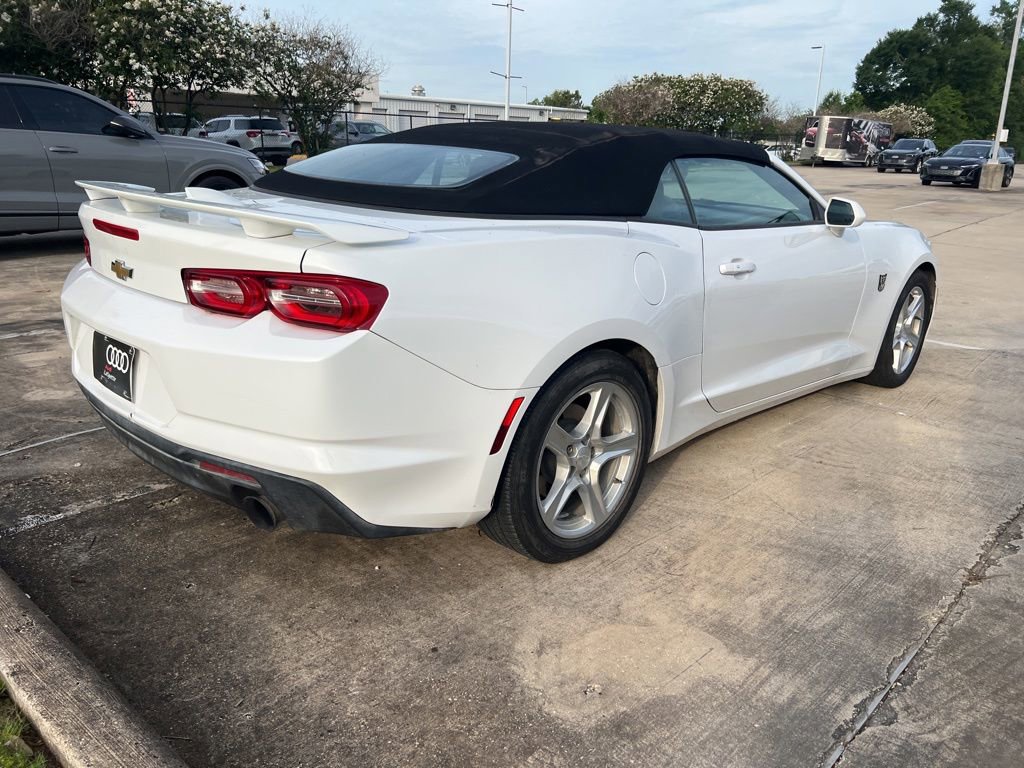 Used 2020 Chevrolet Camaro LT RWD image 7
