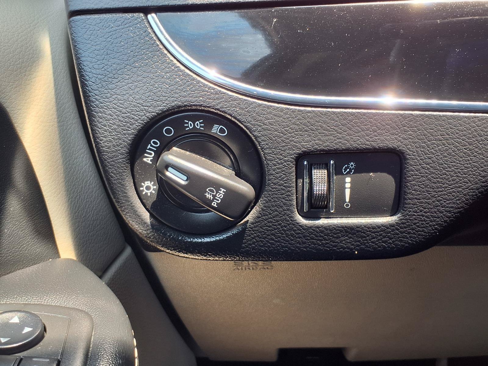 Used 2019 Dodge Grand Caravan SXT FWD image 11
