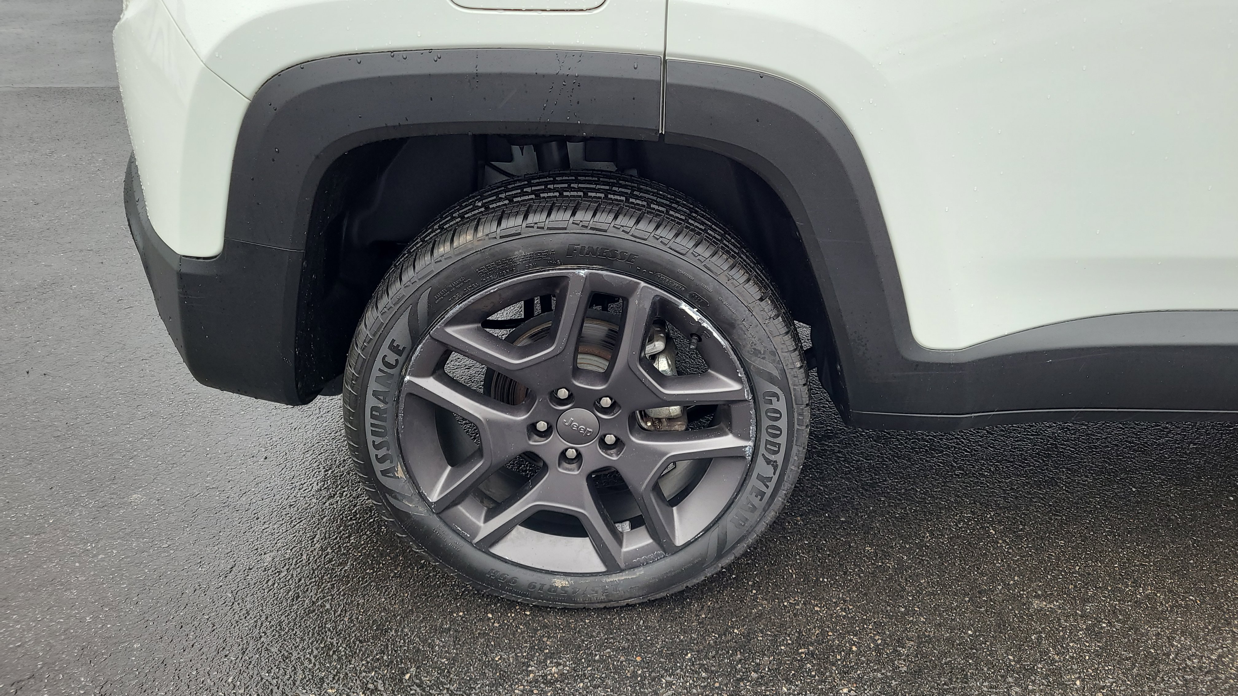 Used 2021 Jeep Renegade Latitude image 10