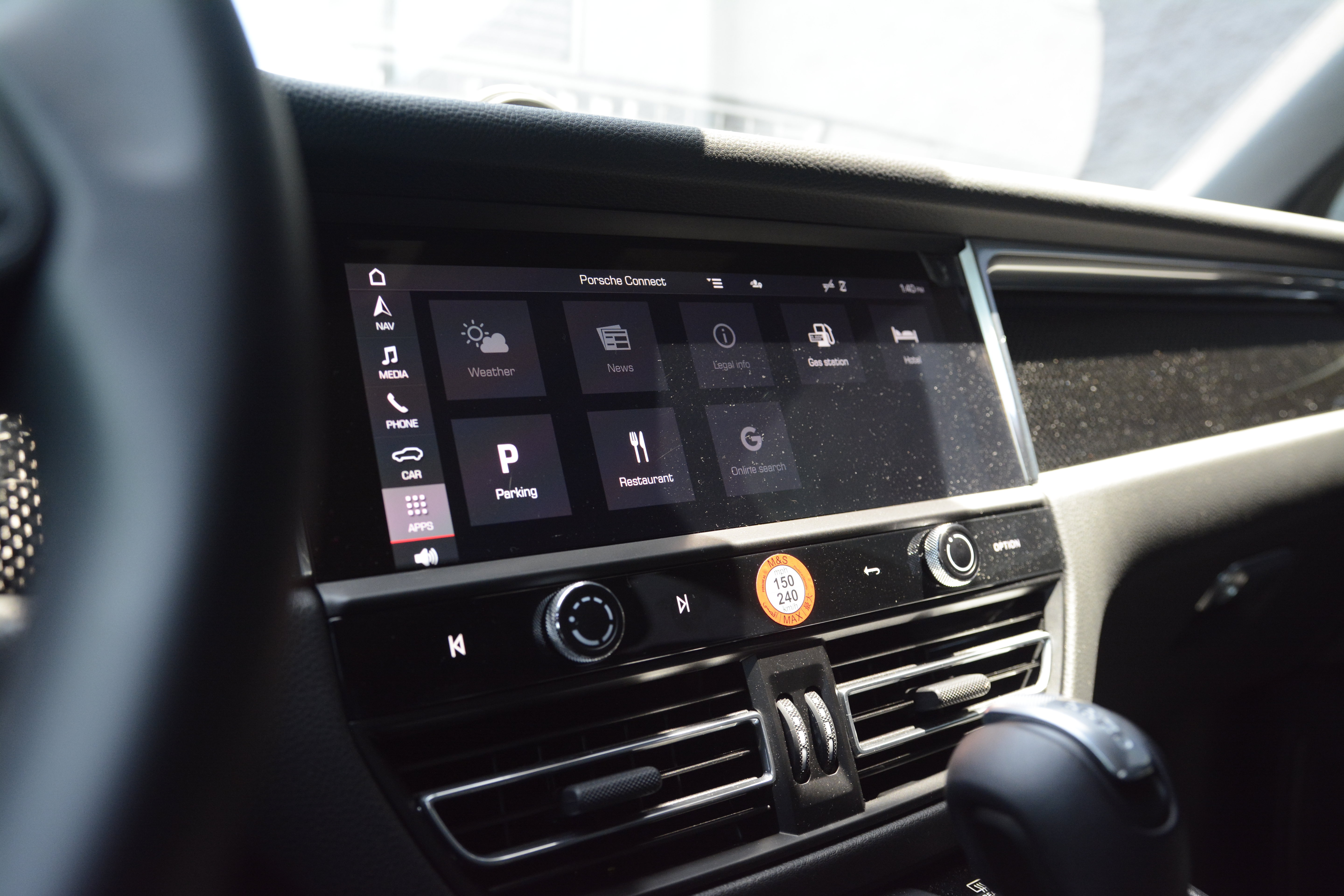 Certified 2026 Porsche Macan AWD/4WD image 23