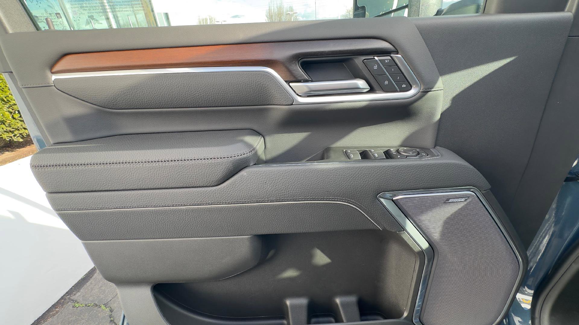 New 2026 GMC Sierra 2500 Denali w/ Denali Reserve Package image 12