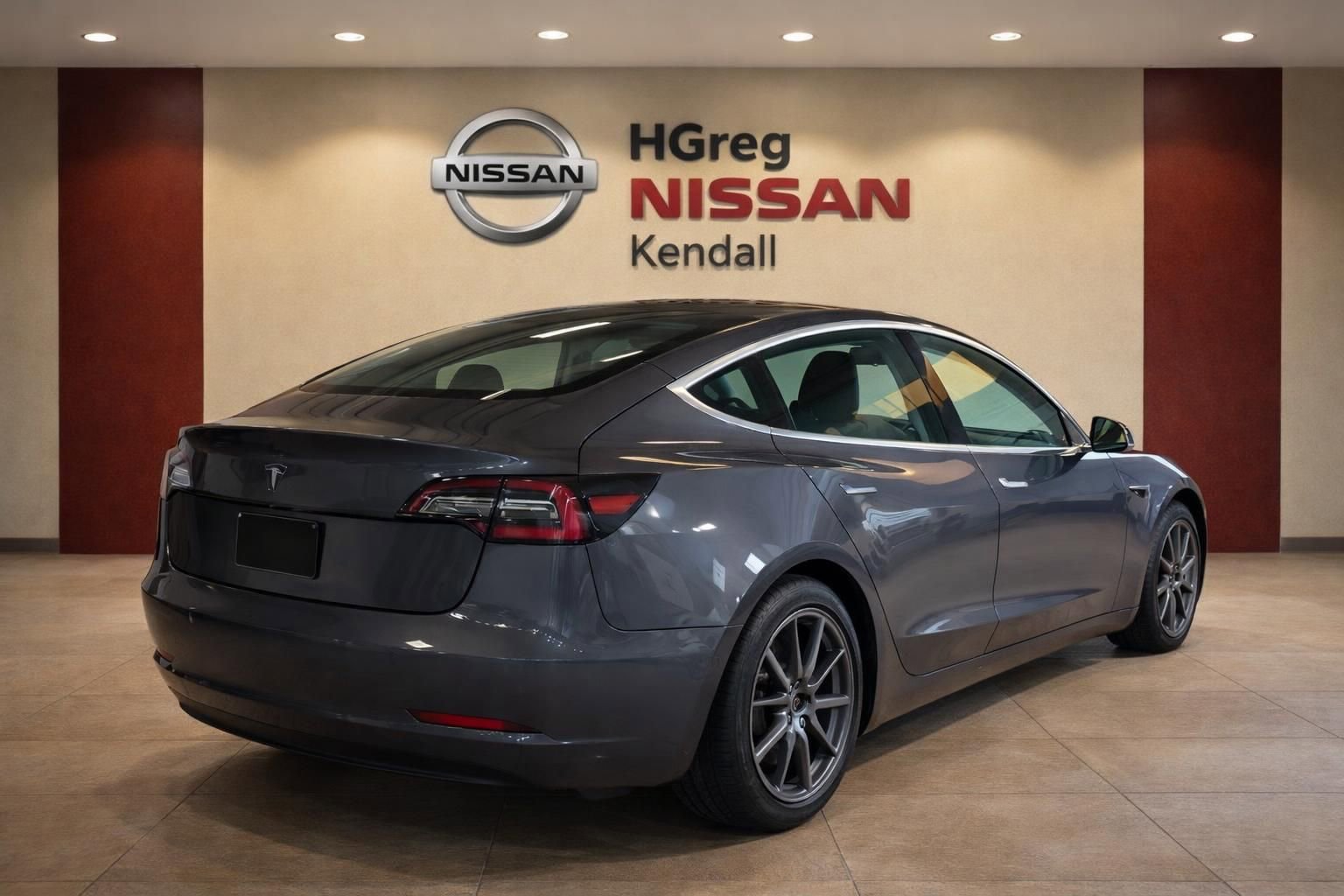 Used 2019 Tesla Model 3 Standard Range Plus RWD image 4