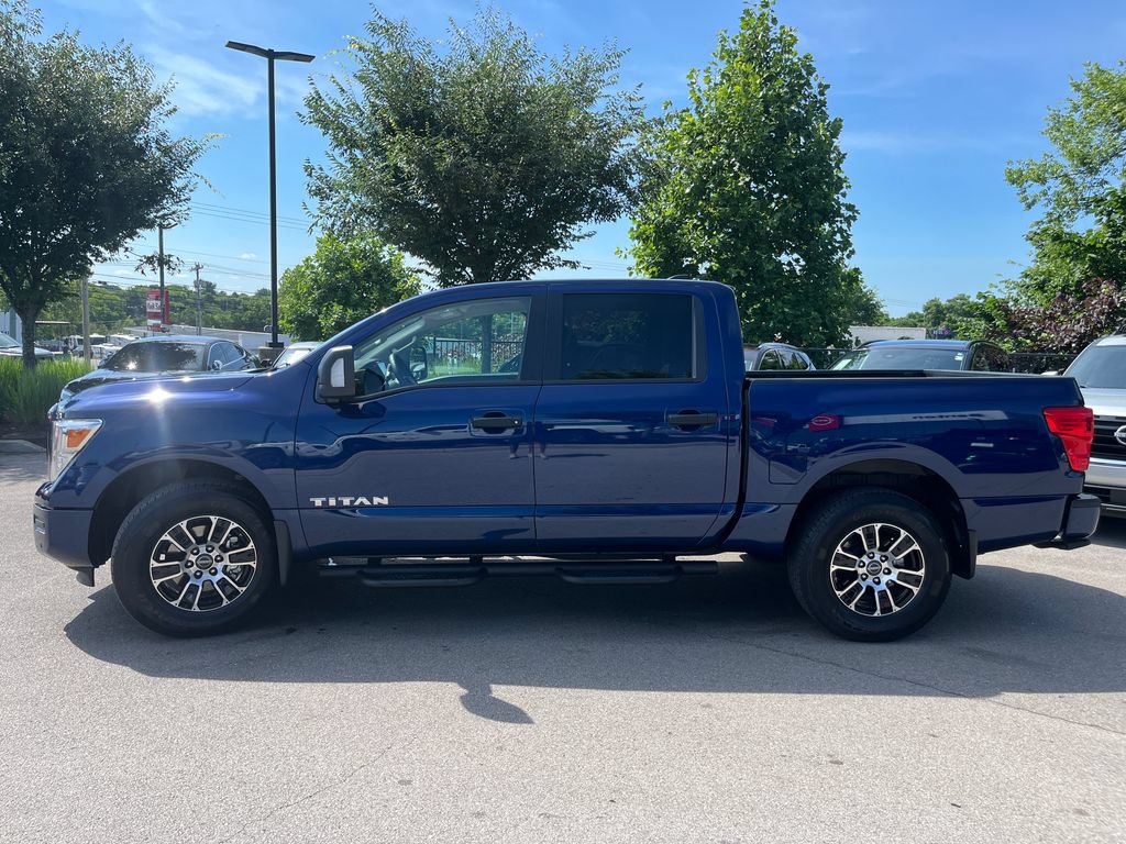 Used 2024 Nissan Titan SV w/ SV Convenience Package AWD/4WD video 4