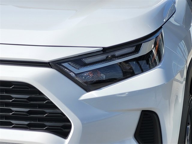 Used 2025 Toyota RAV4 XLE image 37