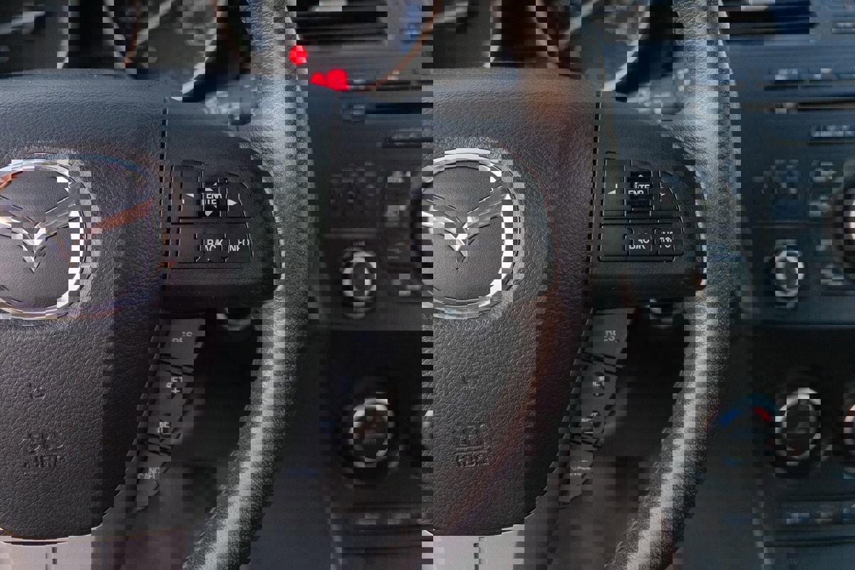 Used 2013 MAZDA MAZDA3 i Touring image 18