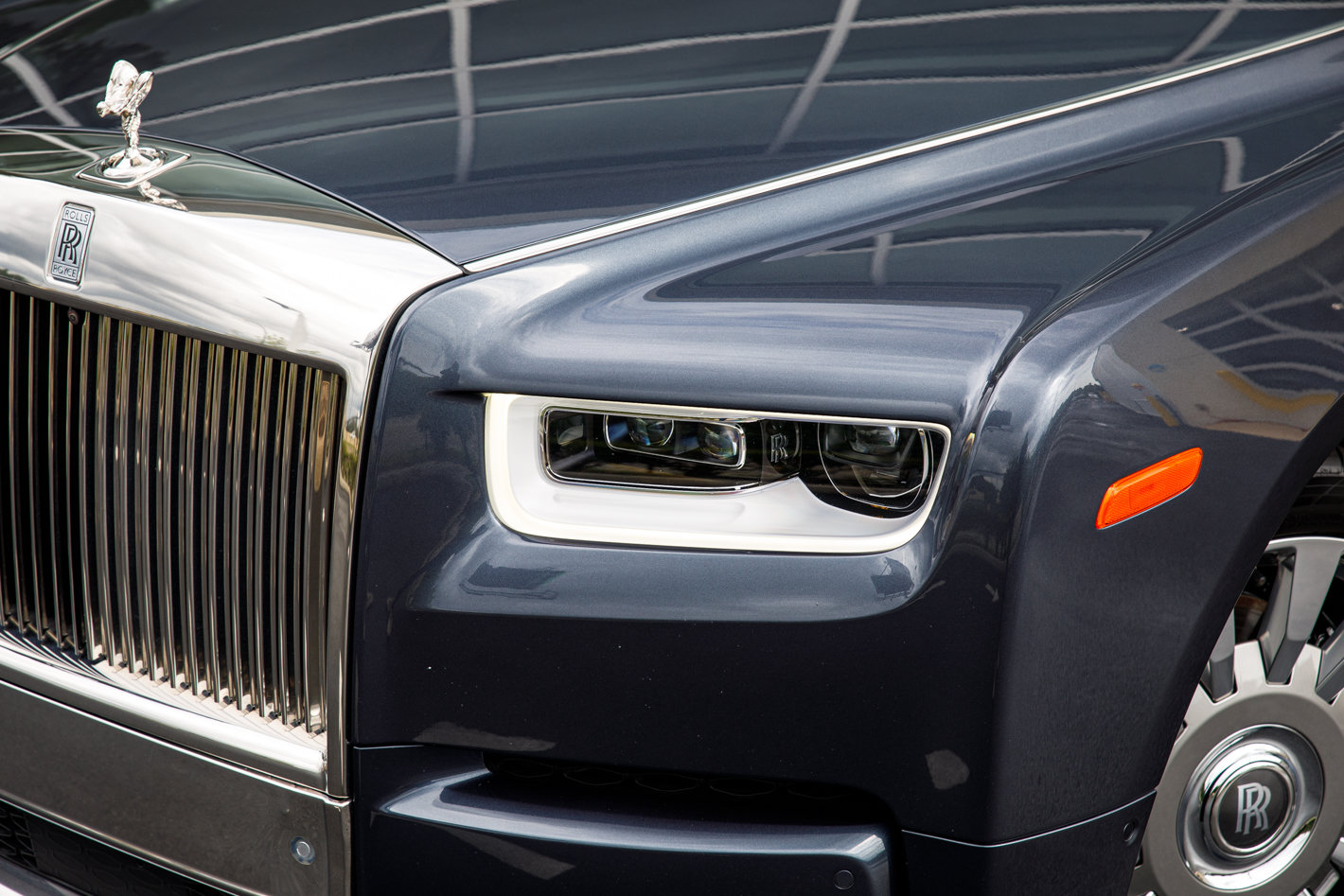 Certified 2020 Rolls-Royce Phantom Sedan RWD image 5