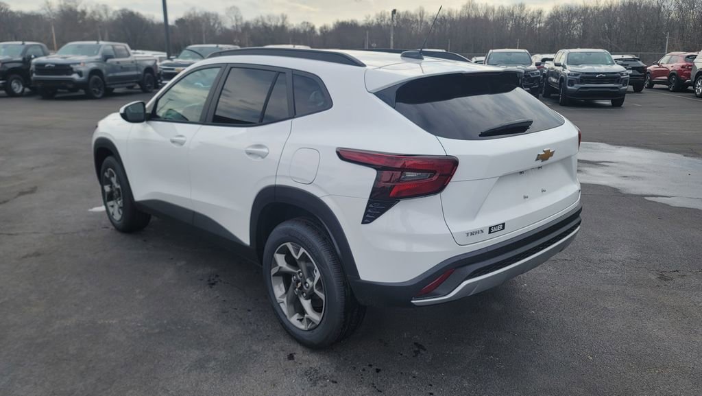 New 2026 Chevrolet Trax LT image 9