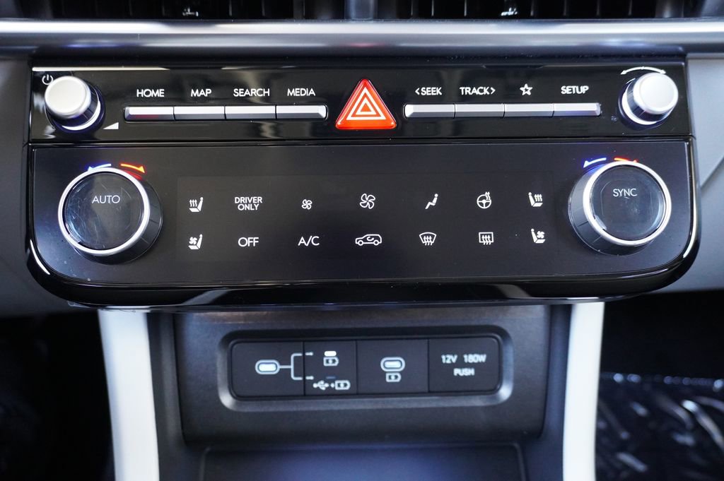 Used 2025 Hyundai Tucson Limited image 18