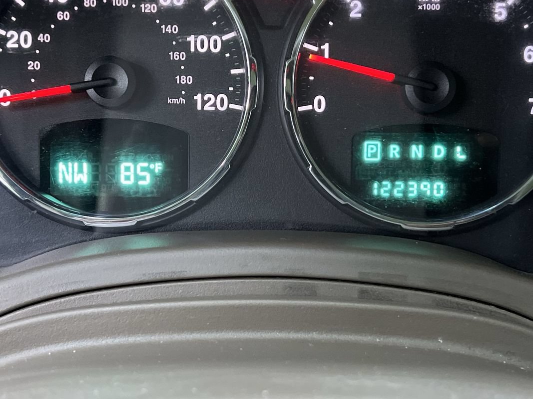 Used 2008 Jeep Liberty Sport w/ Popular Equipment Group AWD/4WD image 19