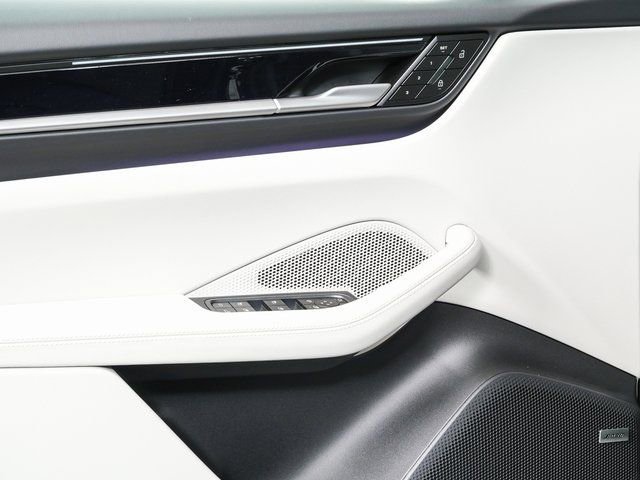 New 2026 Porsche Macan 4S Electric image 6