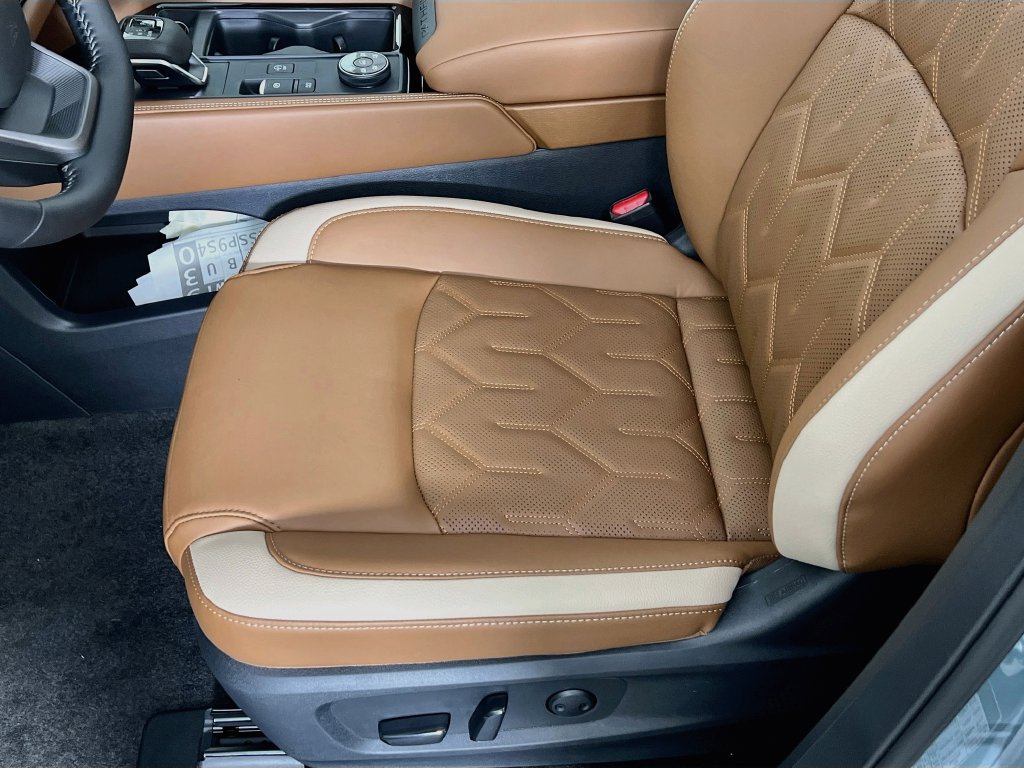 New 2026 Nissan Pathfinder Platinum AWD/4WD image 17