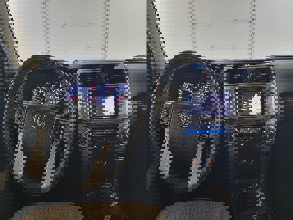 Used 2014 Toyota 4Runner Limited image 14