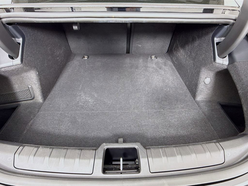 Certified 2022 Porsche Taycan image 27