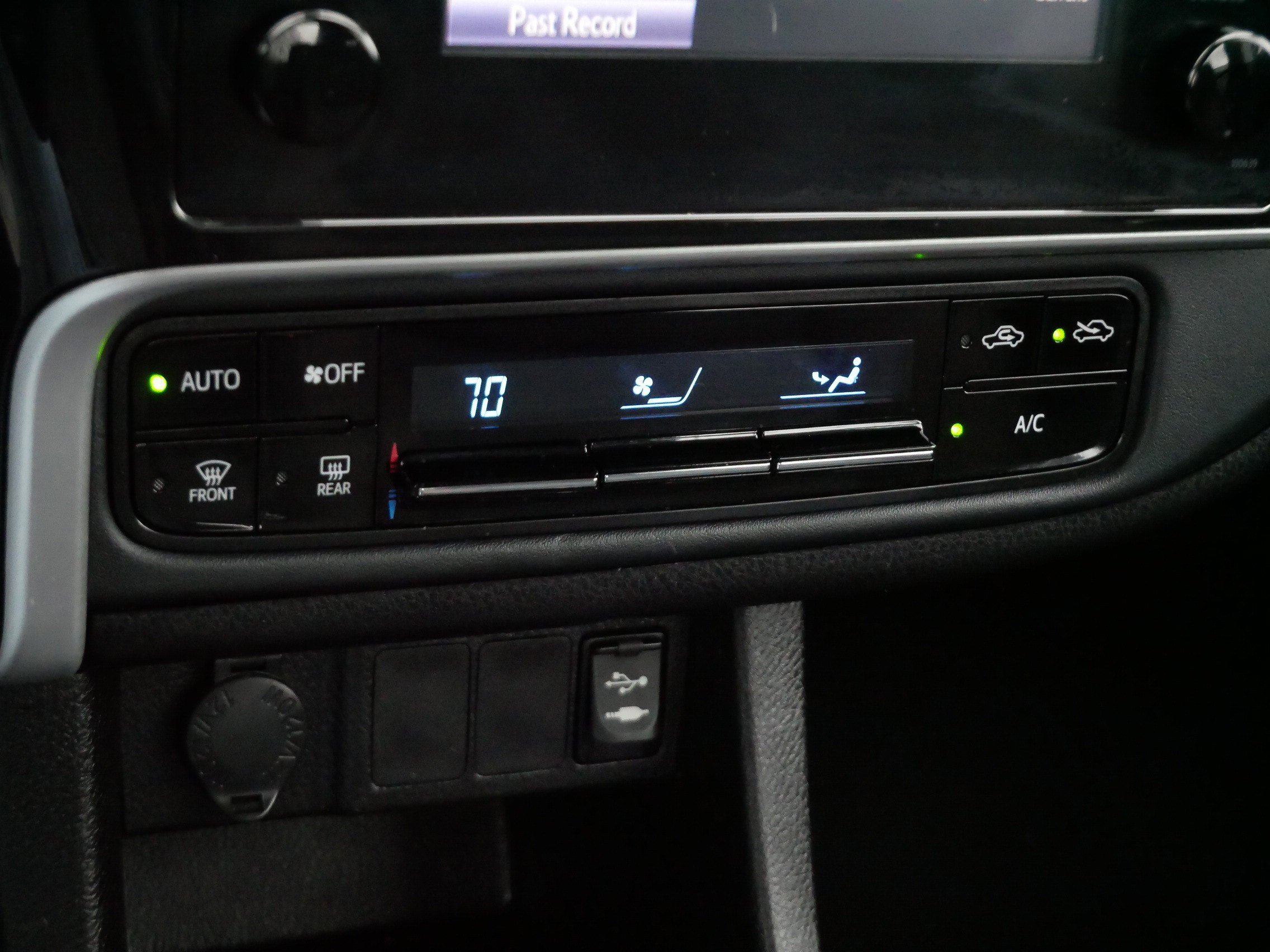 Used 2019 Toyota Corolla LE FWD image 23