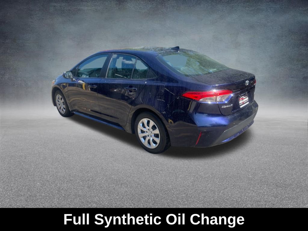 Used 2022 Toyota Corolla LE image 3