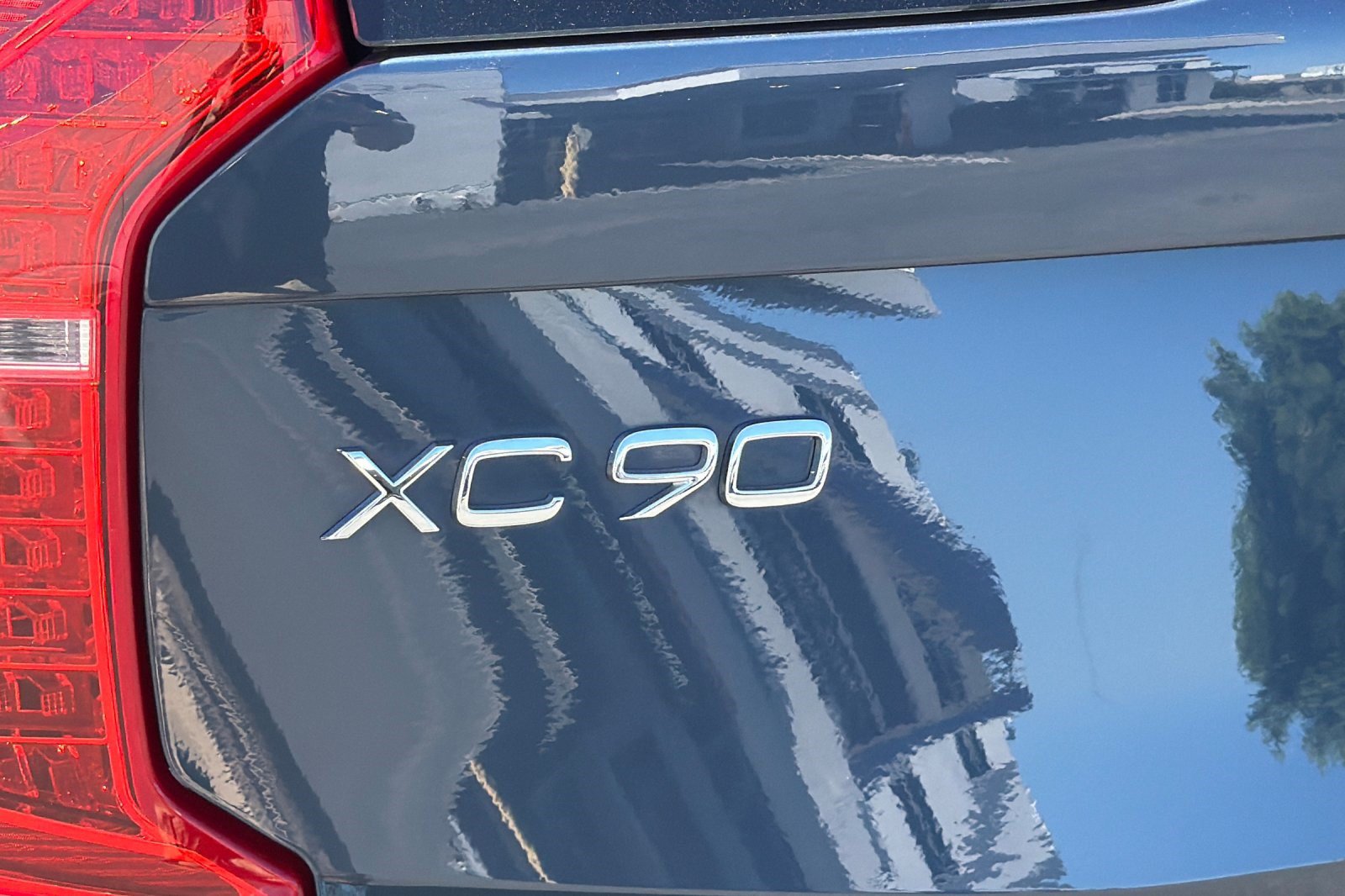 Used 2021 Volvo XC90 T8 Inscription w/ Advanced Package AWD/4WD image 37