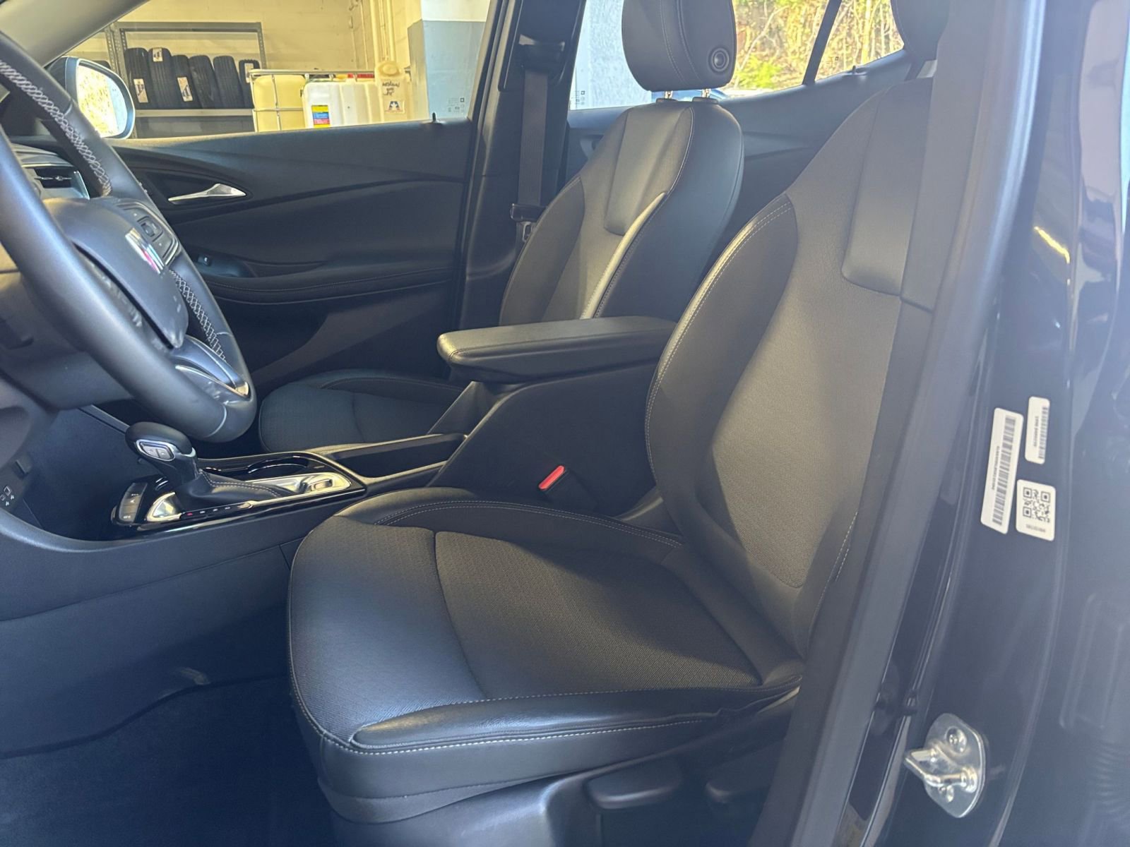 Used 2025 Buick Encore GX Preferred FWD image 36