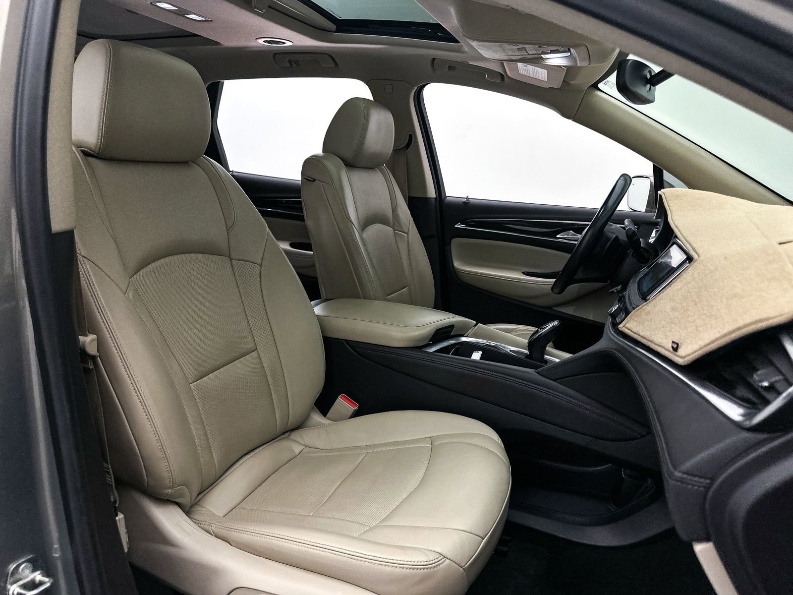 Used 2018 Buick Enclave Essence AWD/4WD image 32