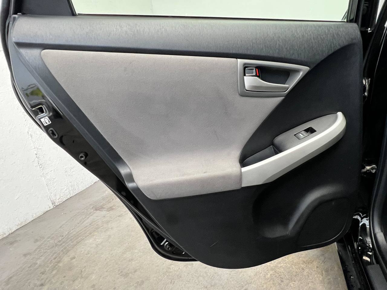 Used 2014 Toyota Prius Three w/ Solar Roof Package FWD image 9